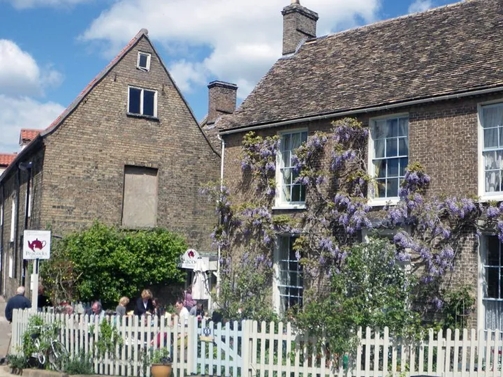 Peacocks Tearoom